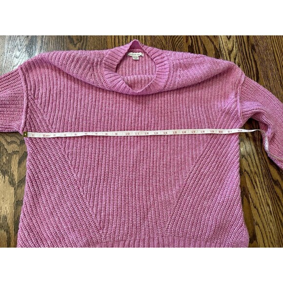 American‎ Eagle Women's Oversized Chunky Knit Pink Crewneck Sweater Size XS EUC - Picture 6 of 8